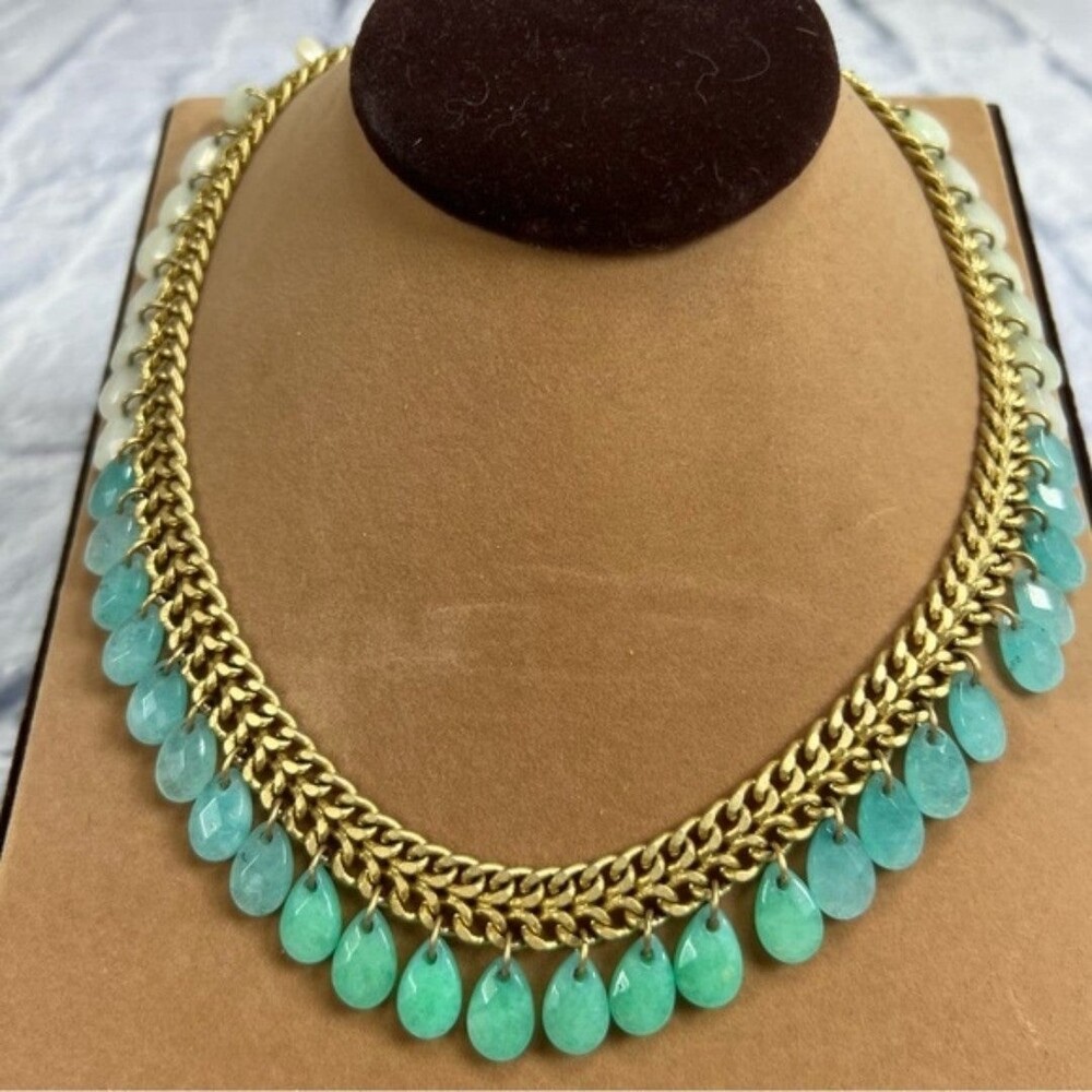 Stella and Dot Contessa jade necklace